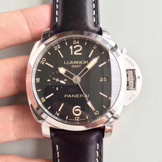 顶级 沛纳海 PAM531  GMT 两地时一款专门为旅行者 商务人士量身定做的腕表。机芯与正品一致，摆轮位与正品一致在7点位，GMT异地调时，蓝宝石玻璃，清晰简单明了的数字读数！