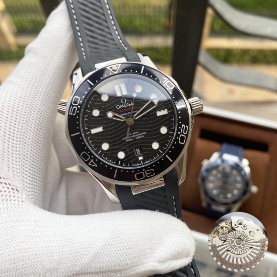 Ω OMEGA 欧米茄 SEAMASTER 新品海马系列 新款 300米300m 同轴至臻 直径42毫米42mm 潜水表。316L精钢 原装壳套（大厂壳套) 原版字面立体时丁超强夜光 原装表扣 搭载8800可透视全自动机械机芯。爆款热销中[强]请认准独家细节品质