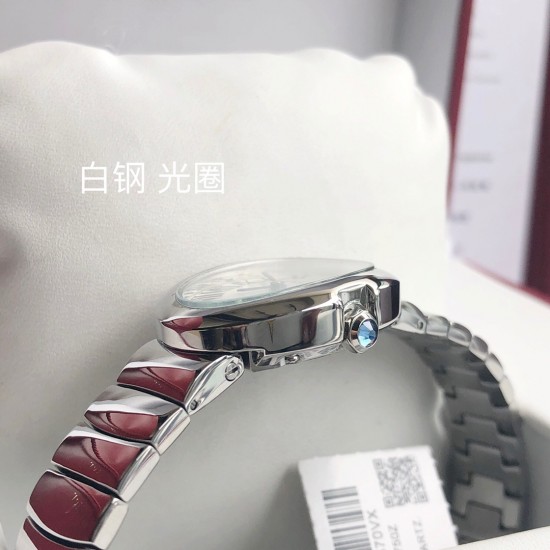 Baignoire腕表❤️卡地亚浴缸系列,小号表款,进口瑞士石英机芯。316L精钢表壳表扣。剑形蓝钢指针。蓝宝石水晶镜面。316L精钢弧形表带,小号尺寸(长度:32毫米,宽度:25毫米。) Baignoire腕表❤️卡地亚浴缸系列,小号表款,进口瑞士石英机芯。316L精钢表壳表扣。剑形蓝钢指针。蓝宝石水晶镜面。316L精钢弧形表带,小号尺寸(长度:32毫米,宽度:25毫米。)