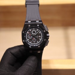 随机送迷彩橡胶带一副品牌：爱彼 Audemars Piguet系列：皇家橡树离岸型限量多功能机械腕表尺寸：44MM13MM机芯：复刻原装3126全自动机械机芯镜面：反炫光处理蓝宝石水晶玻璃材料：进口316精钢鑫表壳表带:   进口橡胶表带表扣:   原装针扣(H厂出品，市场最高版本，超高品质，超A做工，非市场普通货，硬汉必备神器)
