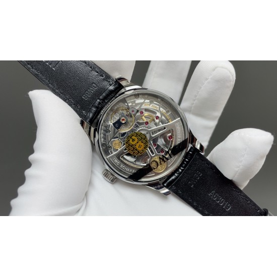 今日推荐IWC 万国  葡七 白壳黑 42mm  自动上链机械机芯 顶级品质 出货实拍✈️