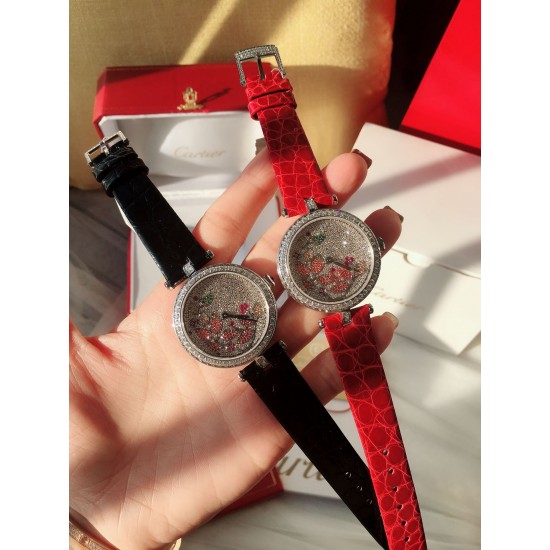 ❤️实拍 卡地亚-Cartier 满钻藤花系列腕表 双排钻侧身 搭配亮黑.红色鳄鱼皮瑞士石英机芯 蓝宝石水晶玻璃镜面 百搭经典尺寸35mm。表盘媚丽搭配并缀有彩色饰以密镶藤花的造型 奢华极致你值得拥有它。 ❤️实拍 卡地亚-Cartier 满钻藤花系列腕表 双排钻侧身 搭配亮黑.红色鳄鱼皮瑞士石英机芯 蓝宝石水晶玻璃镜面 百搭经典尺寸35mm。表盘媚丽搭配并缀有彩色饰以密镶藤花的造型 奢华极致你值得拥有它。
