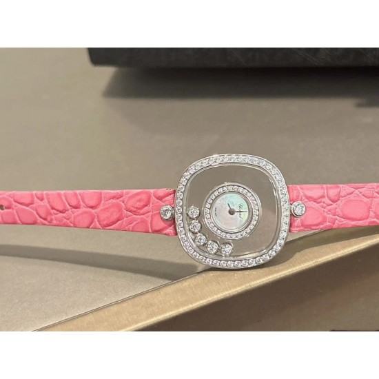 品牌：Chopard-萧邦最新款方形Happy Diamonds❤️瑞士原厂石英机芯 五颗快乐钻石在表盘自由流动  电镀18k金好货不等人哦～[机智]