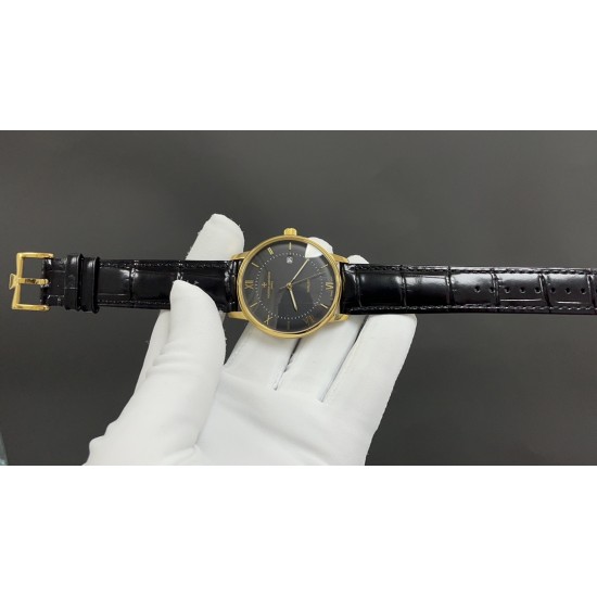 新品推荐 江诗丹顿最新巨作 《vacheron Constantin》超薄系列高级腕表⌚️,火爆上市搭载原装进口9015,每小时振频28800次,零返修。装配特色锅盖玻璃,3D超强立体感,给你不一样的感觉!316L精钢表壳,采用意大利进口小牛皮,原装针扣。深度防水50米,直径40mm。尽显非凡气质,高贵雅致及精美细腻的工艺,耀眼✨✨光辉,永恒尊贵,绝对是男神们的标配! 新品推荐 江诗丹顿最新巨作 《vacheron Constantin》超薄系列高级腕表⌚️,火爆上市搭载原装进口9015,每小时振频28800次,零返修。装配特色锅盖玻璃,3D超强立体感,给你不一样的感觉!316L精钢表壳,采用意大利进口小牛皮,原装针扣。深度防水50米,直径40mm。尽显非凡气质,高贵雅致及精美细腻的工艺,耀眼✨✨光辉,永恒尊贵,绝对是男神们的标配!