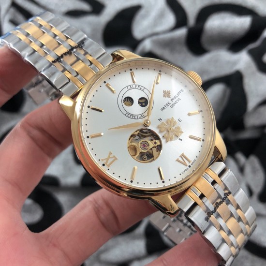 实物拍摄品牌：百达翡丽-PATEK PHILPPE 类型：[酷]男士腕表表壳：316精钢（做工优质）表带：进口小牛皮/316精钢(两种可选)机芯：高级定制全自动机械机芯(走时稳定)材料：高级强化镀膜镜面尺寸：直径40mm 厚度12.5mm
