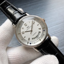 万国--IWC Z2  男士腕表 至臻精品，高雅品位 搭载全自动机械机芯 316L精钢表壳矿物强化玻璃镜面采用进口小牛皮真皮表带尺寸：直径40mm 厚度12mm