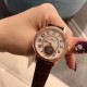 积家Rendez-Vous约会系列 全自动机械飞轮女士腕表,由天然深海珍珠贝母打造的表盘与精钢镶钻表圈交相辉映,散发着柔和的七彩光泽,而位于六时位置的飞轮则如优雅的腕上芭蕾,尽显独特女性魅力。高端配置,蓝宝石镜面,进口牛皮原装折叠扣,尺寸:宽33mm、厚11mm 积家Rendez-Vous约会系列 全自动机械飞轮女士腕表,由天然深海珍珠贝母打造的表盘与精钢镶钻表圈交相辉映,散发着柔和的七彩光泽,而位于六时位置的飞轮则如优雅的腕上芭蕾,尽显独特女性魅力。高端配置,蓝宝石镜面,进口牛皮原装折叠扣,尺寸:宽33mm、厚11mm
