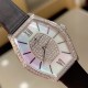 实拍 江诗丹顿-Vacheron Constantin 作为世界上历史悠久的钟表制造商从未停止生产,秉承悉力以赴,精益求精的品牌座右铭,其中有一款-Malte系列25530/000R-9742,经典酒桶型婉表,防磨水晶镜面,内部经反光处理,配置瑞士原装石英机芯,尺寸28.40*38.67毫米,厚度7.28毫米。表壳电镀18K白金/玫瑰金,表带有布绢带,牛皮带两种选择,针扣配带.市面最高版本,你值得拥有! 实拍 江诗丹顿-Vacheron Constantin 作为世界上历史悠久的钟表制造商从未停止生产,秉承悉力以赴,精益求精的品牌座右铭,其中有一款-Malte系列25530/000R-9742,经典酒桶型婉表,防磨水晶镜面,内部经反光处理,配置瑞士原装石英机芯,尺寸28.40*38.67毫米,厚度7.28毫米。表壳电镀18K白金/玫瑰金,表带有布绢带,牛皮带两种选择,针扣配带.市面最高版本,你值得拥有!