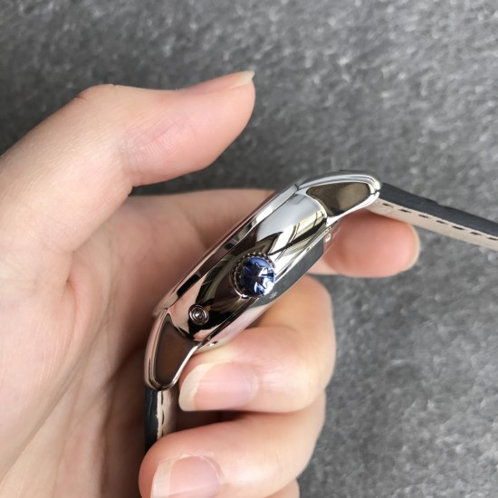 到货!新品Vacheron constantin 经典之美品鉴江诗丹顿马耳他逆跳日历款腕表 型号47245/000G-8773热销男士手表推荐 承载复刻正品Cal.2460 R31L机芯 直径41毫米 搭配意大利小牛皮 原装折叠扣 到货!新品Vacheron constantin 经典之美品鉴江诗丹顿马耳他逆跳日历款腕表 型号47245/000G-8773热销男士手表推荐 承载复刻正品Cal.2460 R31L机芯 直径41毫米 搭配意大利小牛皮 原装折叠扣