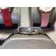 实拍【IWC 2019推出女士全新 Portofino波涛菲诺系列】1⃣️:壳套尺寸34mm/8.8mm采用316精钢材质打磨,每个壳套全程CNC处理所有细节达到完美2⃣️:采用进口日本9015天文台级别经过本厂严格把控 调试 达到零返修稳定性3⃣️:采用瑞士蓝宝石镜面 通透明亮4⃣️字面采用简洁的条丁罗马和表盘十二颗 设计呈现出精致典雅之感5⃣️:表带采用原装快速更换系统 搭配意大利小牛皮皮质柔软细腻:有六种颜色可选(绿色,兰色,黑色,深棕,酒红,粉色)6⃣️:原装表扣采用316精钢材质打磨 实拍【IWC 2019推出女士全新 Portofino波涛菲诺系列】1⃣️:壳套尺寸34mm/8.8mm采用316精钢材质打磨,每个壳套全程CNC处理所有细节达到完美2⃣️:采用进口日本9015天文台级别经过本厂严格把控 调试 达到零返修稳定性3⃣️:采用瑞士蓝宝石镜面 通透明亮4⃣️字面采用简洁的条丁罗马和表盘十二颗 设计呈现出精致典雅之感5⃣️:表带采用原装快速更换系统 搭配意大利小牛皮皮质柔软细腻:有六种颜色可选(绿色,兰色,黑色,深棕,酒红,粉色)6⃣️:原装表扣采用316精钢材质打磨