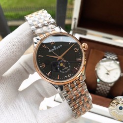 积家 Jaeger Lecoultre 大师系列，经典大三针搭载月相设计，采用全自动机械机芯，进口小牛皮表带，矿物质超强镜面，尺寸43*13mm！
