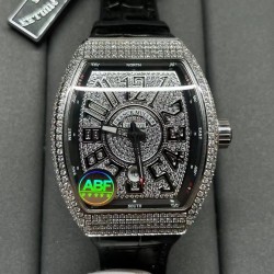 FM 法兰克穆勒 Franck Muller V45 SC DT系列！尺寸54*42*15mm ！全自动机械机芯 蓝光镀膜玻璃 牛皮表带底部橡胶 折叠扣 糅合运动设计风格 中间完美弧线夹层设计 尽显绅士品味！