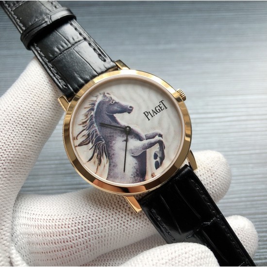 伯爵 PIAGET B0 马到成功,超薄,直径40厚度8MM,采用改装高品质手动上链机芯Cal.1400:原装一致夹板刻字,机芯稳定!蓝宝石水晶镜面,原装比例细节!特别注重手表的大小,弧度,抛光,刻字! 外壳均采用真空电镀,特别是白金款式光亮不掉色,纯正316进口钢材使整表更有坠感,欢迎比对!双面进口意大利小牛皮和原装扣! 三十米防水! 伯爵 PIAGET B0 马到成功,超薄,直径40厚度8MM,采用改装高品质手动上链机芯Cal.1400:原装一致夹板刻字,机芯稳定!蓝宝石水晶镜面,原装比例细节!特别注重手表的大小,弧度,抛光,刻字! 外壳均采用真空电镀,特别是白金款式光亮不掉色,纯正316进口钢材使整表更有坠感,欢迎比对!双面进口意大利小牛皮和原装扣! 三十米防水!