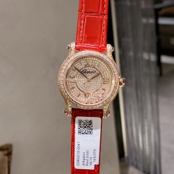实拍 为你带来快乐——推出萧邦chopard Happy Sport满钻腕表！①卓越时计源于精湛工艺，双层蓝宝水晶玻璃之间，7颗施华洛世奇快乐彩钻活灵活现，完美诠释原装的韵味和感觉，镶满钻的表壳比例匀称，做工精湛，颗颗美钻饱满挺拔。②字面为了追求完美，耗时耗力，每一个刻度和英文logo都经过多次的独立开模，耗费多套模板，为你带来最接近原装的字面效果！③机芯采用进口石英机芯走时精准，④表带方面，为追求极致以及每一位客户的体验感，不惜成本采用牛皮皮表带，为你带来最高的体验手感制表技艺和宝石镶嵌完美融合！