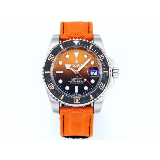 新品首发⚠️劳力士 ROLEX Submariner PARAKEET!新品定制款SUB水鬼,完美呈现!1:特别定制碳纤维圈口、渐变绿表盘,DIW赋予水鬼不一样的风格,体现全新的视觉和触觉体验!2:经过无数次的修改,终于呈现出刻字立体,且条丁外有外影的对版完美圈口,温润如玉的超强夜光珠!3:整表均采用904L精钢,暗黑质感,同正品一致4:搭载全新日本进口8215机芯,质量稳定。5:DIW做工完美,几乎到了极致,欢迎品鉴 新品首发⚠️劳力士 ROLEX Submariner PARAKEET!新品定制款SUB水鬼,完美呈现!1:特别定制碳纤维圈口、渐变绿表盘,DIW赋予水鬼不一样的风格,体现全新的视觉和触觉体验!2:经过无数次的修改,终于呈现出刻字立体,且条丁外有外影的对版完美圈口,温润如玉的超强夜光珠!3:整表均采用904L精钢,暗黑质感,同正品一致4:搭载全新日本进口8215机芯,质量稳定。5:DIW做工完美,几乎到了极致,欢迎品鉴