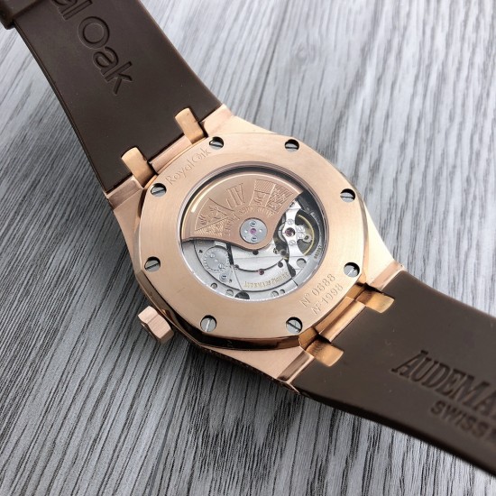 爱彼 Audemars Piguet MR1 皇家橡树系列 15400 阿拉伯数️方钻手表 搭载316L不锈精钢表壳 实心厚重钢带精选进口奥地利水钻 光彩闪耀 搭载2813改3120全自动机芯 精准稳定走时 耗时12个月改装还原正品AP满钻效果,尺寸41.5x12mm 重量170g 爱彼 Audemars Piguet MR1 皇家橡树系列 15400 阿拉伯数️方钻手表 搭载316L不锈精钢表壳 实心厚重钢带精选进口奥地利水钻 光彩闪耀 搭载2813改3120全自动机芯 精准稳定走时 耗时12个月改装还原正品AP满钻效果,尺寸41.5x12mm 重量170g