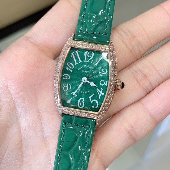 实拍 小红书强推 新色 FranckMuller 法兰克穆勒腕表是世界最知名的高级腕表品牌之一,也是无数男女明星的热捧之物。小酒桶型上手更潮,瑞士石英,表壳后盖桥形设计,贴手型 316上等精钢.尺寸26mm 实拍 小红书强推 新色 FranckMuller 法兰克穆勒腕表是世界最知名的高级腕表品牌之一,也是无数男女明星的热捧之物。小酒桶型上手更潮,瑞士石英,表壳后盖桥形设计,贴手型 316上等精钢.尺寸26mm