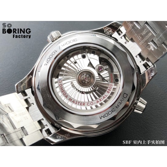 SBF 2022最新款欧家“绿水鬼”，2022年海马300米新品。跟劳力士水鬼相比，低调不张扬，好看不撞款。老板，买它刚刚好！