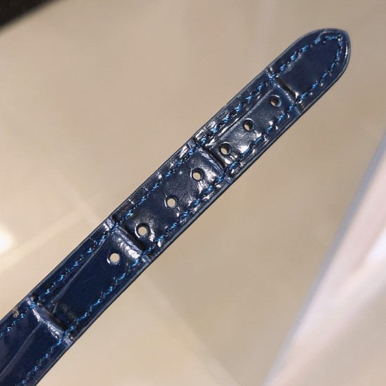 实拍 最新萧邦彩虹钻震撼来袭!萧邦快乐钻一直是女表中的翘楚,对萧邦这个系列的创意一直中毒很深,这款彩虹钻属于萧邦的高级珠宝系列!该腕表尺寸大小恰到好处 佩戴舒适!当时间遇见彩虹 玩转小清新 宝石闪耀着红橙黄绿青蓝紫等斑斓色彩 恰似添上曼妙多姿变化色彩精心挑选玲珑精巧的宝石组合镶嵌在一起 为腕表赋予了奇异光彩!女表彩虹圈 萧邦宝石美 不犹豫 果断入手吧! 实拍 最新萧邦彩虹钻震撼来袭!萧邦快乐钻一直是女表中的翘楚,对萧邦这个系列的创意一直中毒很深,这款彩虹钻属于萧邦的高级珠宝系列!该腕表尺寸大小恰到好处 佩戴舒适!当时间遇见彩虹 玩转小清新 宝石闪耀着红橙黄绿青蓝紫等斑斓色彩 恰似添上曼妙多姿变化色彩精心挑选玲珑精巧的宝石组合镶嵌在一起 为腕表赋予了奇异光彩!女表彩虹圈 萧邦宝石美 不犹豫 果断入手吧!