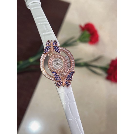 最新款 市场最高版本 ✨快乐钻肖邦一系列 让你美到没朋友的爆款 chopard（肖邦）happy sport 系列！女士腕表！这样以现代时尚的设计风格，完美呈现出女性的前卫、大方、秀气的特质瑞士ETA石英机芯[悠闲] 双层蓝宝石玻璃[强][悠闲] 尺寸:28mm，欢迎转发！