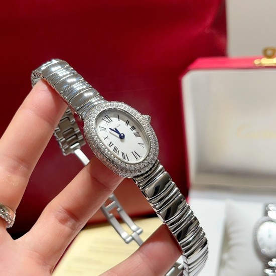 Baignoire de Cartier Small size: W:25mm L:32mmMini size: W:20mm L:25mmBaignoire de Cartier 卡地亚Baignoire1920#浴缸1920系列,进口瑞士石英机芯。316L精钢表壳表链。整体5A莫桑石镶嵌,淬火钢蓝指针,拱形水晶镜面。表壳尺寸:小号尺寸 宽度25mm长度32mmmini尺寸 宽度20mm长度25mm Baignoire de Cartier Small size: W:25mm L:32mmMini size: W:20mm L:25mmBaignoire de Cartier 卡地亚Baignoire1920#浴缸1920系列,进口瑞士石英机芯。316L精钢表壳表链。整体5A莫桑石镶嵌,淬火钢蓝指针,拱形水晶镜面。表壳尺寸:小号尺寸 宽度25mm长度32mmmini尺寸 宽度20mm长度25mm