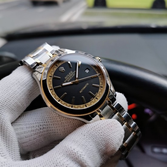 劳力士 ROLEX R2 简约而典雅的316L精钢壳套 镶入钨钢材质 台湾工厂最高工艺塑造 搭载最新原装进口机械机芯(零返修)蓝宝石防刮镜面,原装蝴蝶按扣,塑造顶级完美腕表。绅士所拥有的标准尺寸40mm*11mm。高贵雅致及精美细腻的工艺!对完美的不懈追求 三杰精致推荐男士机械腕表 SJ为你精心制作超真实写照 劳力士 ROLEX R2 简约而典雅的316L精钢壳套 镶入钨钢材质 台湾工厂最高工艺塑造 搭载最新原装进口机械机芯(零返修)蓝宝石防刮镜面,原装蝴蝶按扣,塑造顶级完美腕表。绅士所拥有的标准尺寸40mm*11mm。高贵雅致及精美细腻的工艺!对完美的不懈追求 三杰精致推荐男士机械腕表 SJ为你精心制作超真实写照