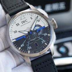 技术引领时尚 万国典范 大飞新品 IWC 概念表特别版 【表壳】腕表数据46mm.与原装一致，采用高科技强化316精钢【字面】采用飞机引擎形状.菱角切工形状工序、上下不同版层配合十分艰难，在精湛技艺和强大的耐心，使之显现凸出的立体感。【表镜】蓝宝石水晶玻璃表镜，双面蓝色高透镀膜。工艺吻合原装，通透度直逼正品。新款必属精品 敬请各路表友品鉴 ⚠️请认准独家品质