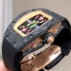 实拍 最新理查珐琅棉花糖理查德米勒 RichardMille 珐琅棉花糖 最新爆款 bon bon系列最稀有的作品!克服传统工艺打破模式!钟表最受尊敬的技术之一。不是所有人的嫁妆,棉花糖运动曲线和颜色,它们是诱人的。有了理查德米勒,实现了把棉花糖戴在你的手腕上!白色陶瓷加上黄粉绿搪瓷表盘,RM-07柔和的颜色创造了一个组合...甜蜜!糖果店的一次旅行,一个让人难以置信的艺术品。你会戴上它吗? 实拍 最新理查珐琅棉花糖理查德米勒 RichardMille 珐琅棉花糖 最新爆款 bon bon系列最稀有的作品!克服传统工艺打破模式!钟表最受尊敬的技术之一。不是所有人的嫁妆,棉花糖运动曲线和颜色,它们是诱人的。有了理查德米勒,实现了把棉花糖戴在你的手腕上!白色陶瓷加上黄粉绿搪瓷表盘,RM-07柔和的颜色创造了一个组合...甜蜜!糖果店的一次旅行,一个让人难以置信的艺术品。你会戴上它吗?