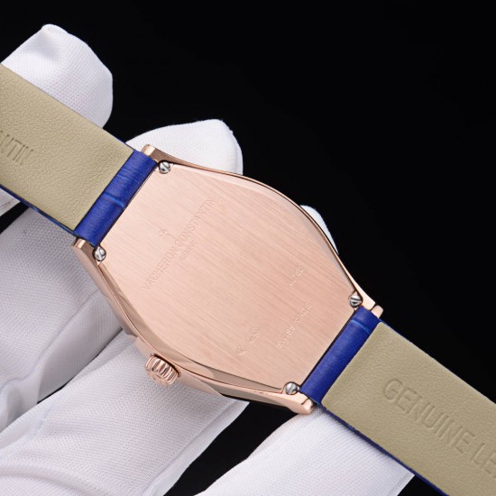 实拍 江诗丹顿-Vacheron Constantin 作为世界上历史悠久的钟表制造商从未停止生产,秉承悉力以赴,精益求精的品牌座右铭,其中有一款-Malte系列25530/000R-9742,经典酒桶型婉表,防磨水晶镜面,内部经反光处理,配置瑞士原装石英机芯,尺寸28.40*38.67毫米,厚度7.28毫米。表壳电镀18K白金/玫瑰金,表带有布绢带,牛皮带两种选择,针扣配带.市面最高版本,你值得拥有 实拍 江诗丹顿-Vacheron Constantin 作为世界上历史悠久的钟表制造商从未停止生产,秉承悉力以赴,精益求精的品牌座右铭,其中有一款-Malte系列25530/000R-9742,经典酒桶型婉表,防磨水晶镜面,内部经反光处理,配置瑞士原装石英机芯,尺寸28.40*38.67毫米,厚度7.28毫米。表壳电镀18K白金/玫瑰金,表带有布绢带,牛皮带两种选择,针扣配带.市面最高版本,你值得拥有
