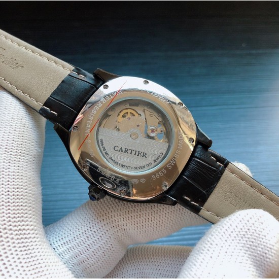 卡地亚-CARTIER D6 新品帅气多功能设计搭载两针半 尊贵大气~绅士风范,高端矿物质防刮镜面玻璃, 配置316L精钢表壳,耐磨316精钢表带/进口小牛皮表带,全自动进口机械机芯 尺寸:42mm12mm 三杰精致推荐男士机械腕表 SJ为你精心打造超真实实物图拍摄 卡地亚-CARTIER D6 新品帅气多功能设计搭载两针半 尊贵大气~绅士风范,高端矿物质防刮镜面玻璃, 配置316L精钢表壳,耐磨316精钢表带/进口小牛皮表带,全自动进口机械机芯 尺寸:42mm12mm 三杰精致推荐男士机械腕表 SJ为你精心打造超真实实物图拍摄