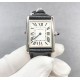 卡地亚坦克TANK MUST de Cartier全系列(中号33.7*25.5mm,小号29.5*22mm)所有配件均可以和原装通用!在这里特别是表冠制作,标志性的表冠周身“面包型”凸点饰珠,立体清晰,便于抓紧调节,。“子弹头”型的表冠顶部晶石,独家采用巴西原矿石,经老友宝石厂经年研发的一体成型+磨光复合机加工,费时费工费料,成本极高!有效的保证了每颗产品外观与正品一致!蓝宝石玻璃镜面,从侧面来看是有折射的,有放大的效果!f1厂倾情出品! 卡地亚坦克TANK MUST de Cartier全系列(中号33.7*25.5mm,小号29.5*22mm)所有配件均可以和原装通用!在这里特别是表冠制作,标志性的表冠周身“面包型”凸点饰珠,立体清晰,便于抓紧调节,。“子弹头”型的表冠顶部晶石,独家采用巴西原矿石,经老友宝石厂经年研发的一体成型+磨光复合机加工,费时费工费料,成本极高!有效的保证了每颗产品外观与正品一致!蓝宝石玻璃镜面,从侧面来看是有折射的,有放大的效果!f1厂倾情出品!