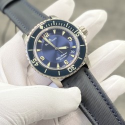 JB BLANCPAIN 宝珀 五十噚 五十寻 5015-12B40-O52A 潜水表 钛合金拉丝纹表壳 夜光蓝宝石表圈 蓝宝石镜面镀防眩光蓝膜 镀铑指针 蓝色日内瓦纹表盘（白色字印刷相对其他版本覆盖更好了） 超强夜光 1315机芯（调时间方向与原装相同，顺时针方向拧表冠分针顺时针走） 陶瓷自动砣 背透底盖 深蓝色尼龙纤维革表带 钛合金针扣 送表带更换工具两把以及表带安装生耳螺丝一对 45mm ZF厂出品 出货实拍
