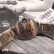 卡地亚 「 Cartier 」机芯:瑞士进口石英机芯 原装1:1复刻 、凸面弧形表壳,扭索雕纹表盘,剑形指针,在卡地亚制表世界中,Ballon Bleu 蓝气球腕表以风格细腻,格调高雅著称。 卡地亚 「 Cartier 」机芯:瑞士进口石英机芯 原装1:1复刻 、凸面弧形表壳,扭索雕纹表盘,剑形指针,在卡地亚制表世界中,Ballon Bleu 蓝气球腕表以风格细腻,格调高雅著称。