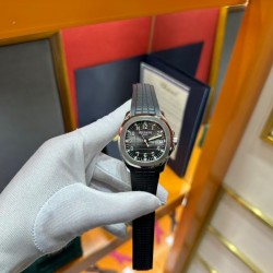 百达翡丽 手雷系列，40mm手雷 “唯一”正品完美互换真正Cal.324C机芯，改为专柜最新同款cal .330机芯，史无前例厚度和正品一致完全实现，数据正品一致！表扣升级为大花扣，满满的诚意，尺寸40mm！