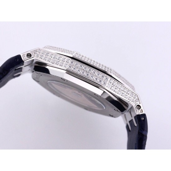 SF 爱彼 Audemars Piguet 皇家橡树系列 ️钻石壳 皮带款 搭载316L不锈精钢表壳 实心厚重钢带精选进口奥地利水钻 光彩闪耀 采用进口亚洲3120机芯 精准计时 耗时13个月 钻石精致手表 尺寸41.5x12mm 重量110g SF Factory 三杰精致推荐男士机械腕表 SJ为你精心打造超真实实物图拍摄 SF 爱彼 Audemars Piguet 皇家橡树系列 ️钻石壳 皮带款 搭载316L不锈精钢表壳 实心厚重钢带精选进口奥地利水钻 光彩闪耀 采用进口亚洲3120机芯 精准计时 耗时13个月 钻石精致手表 尺寸41.5x12mm 重量110g SF Factory 三杰精致推荐男士机械腕表 SJ为你精心打造超真实实物图拍摄