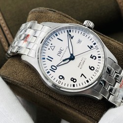 【IWS Factory2021最新力作】市场超级副本 原版开模 万.国IWC飞行员系列马克十八18商务腕表！超级副本！1⃣️直径40MM，尺寸与原装一致！原装快拆钢带！相对传统的精钢材质不仅更抗磨损，耐腐蚀，也大幅降低了腕表的重量，给日常佩戴提供了便捷。2⃣️搭载9015进口机芯（零返修）！每个机芯都是经过严格挑选达到天文台级别。所有细节均完美克隆，且此款万.国IWC飞行员腕表视为万.国IWC经典款型，任何场景着装均适合佩戴。IWS Factory匠心力作 欢迎您的品鉴！