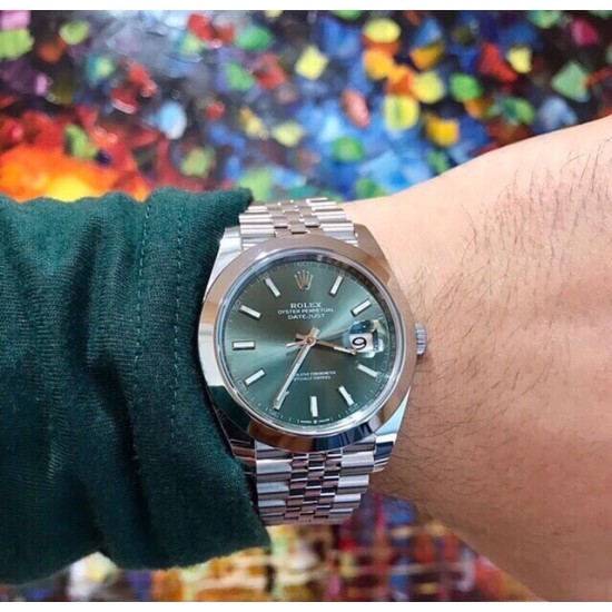 劳力士 ROLEX 日志系列41mm！搭载进口机械机芯，316精钢材质 原装表扣，立体散珠带，百搭商务休闲款式！