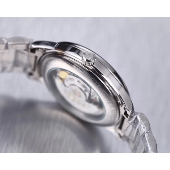 品牌:浪情-LONGINES⚡️型号:名匠系列男士双历腕表机芯:搭载顶级ETA2836全自动机械机芯,摆幅28800,动力储备48小时+,超薄机芯玻璃:防刮耐磨蓝宝玻璃镜面 表壳:316精钢表壳 超薄纤细原装同步壳身 三度防水,尺寸:38.5/9mm细节:字面、表针细节原版同步库存:备货充裕,全系总量500+附件:配送独家定制专柜同步运输木盒 品牌:浪情-LONGINES⚡️型号:名匠系列男士双历腕表机芯:搭载顶级ETA2836全自动机械机芯,摆幅28800,动力储备48小时+,超薄机芯玻璃:防刮耐磨蓝宝玻璃镜面 表壳:316精钢表壳 超薄纤细原装同步壳身 三度防水,尺寸:38.5/9mm细节:字面、表针细节原版同步库存:备货充裕,全系总量500+附件:配送独家定制专柜同步运输木盒