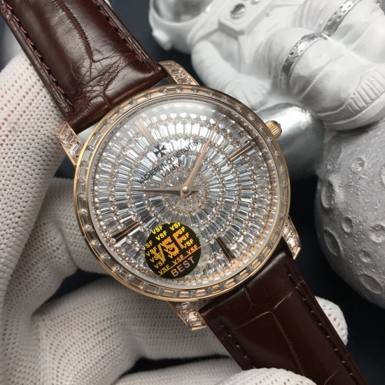 VSF Factory狠货推荐 原版复刻 ⌚️江诗丹顿传袭系列 新款奢华满天星 型号82760/000G-9952男士腕表!1.表壳用316L精钢加电白金工艺,特别闪烁靓丽,施华路世奇水晶钻手工镶钻工艺!2.搭配双卜永不刮花蓝宝石玻璃镜面!3.标配纯手工意大利鳄鱼皮表带!4.搭配日本进口9⃣️0⃣️1⃣️5⃣️机芯机械(零返修)每小时振频次数28800,动力储存4⃣️0⃣️小时!VSF诚意之作 匠心独运,完美演绎,值得你拥有! VSF Factory狠货推荐 原版复刻 ⌚️江诗丹顿传袭系列 新款奢华满天星 型号82760/000G-9952男士腕表!1.表壳用316L精钢加电白金工艺,特别闪烁靓丽,施华路世奇水晶钻手工镶钻工艺!2.搭配双卜永不刮花蓝宝石玻璃镜面!3.标配纯手工意大利鳄鱼皮表带!4.搭配日本进口9⃣️0⃣️1⃣️5⃣️机芯机械(零返修)每小时振频次数28800,动力储存4⃣️0⃣️小时!VSF诚意之作 匠心独运,完美演绎,值得你拥有!