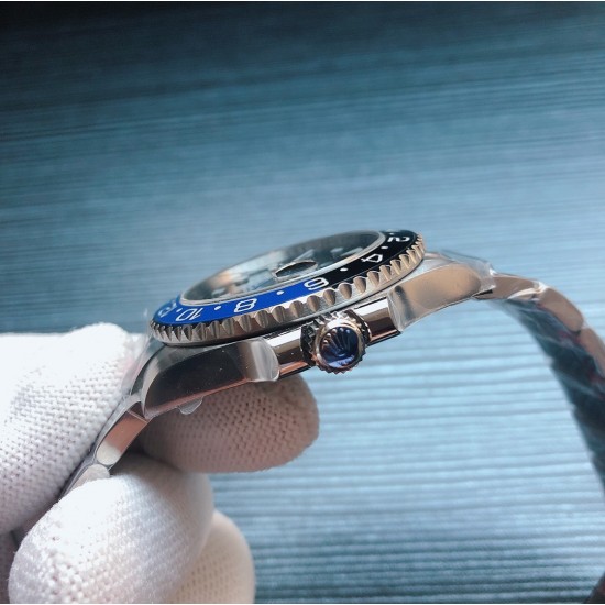 ROLEX 劳力士 GMT MASTERⅡ 格林尼治型 116710 BLNR-78200 两地时间腕表 格林尼治2 904L精钢表壳 黑色陶瓷表圈 第二时区刻度电镀18K金 蓝宝石镜面 黑色表盘 蓝色夜光刻度 3285与3186机芯 时针单独调 GMT针在时针表面 折叠保险表扣(有20mm可调) 40mm N厂V8版 NOOB出品 三杰精致推荐瑞士男士机械腕表 SJ为你精心挑选超真实实物图拍摄 ROLEX 劳力士 GMT MASTERⅡ 格林尼治型 116710 BLNR-78200 两地时间腕表 格林尼治2 904L精钢表壳 黑色陶瓷表圈 第二时区刻度电镀18K金 蓝宝石镜面 黑色表盘 蓝色夜光刻度 3285与3186机芯 时针单独调 GMT针在时针表面 折叠保险表扣(有20mm可调) 40mm N厂V8版 NOOB出品 三杰精致推荐瑞士男士机械腕表 SJ为你精心挑选超真实实物图拍摄