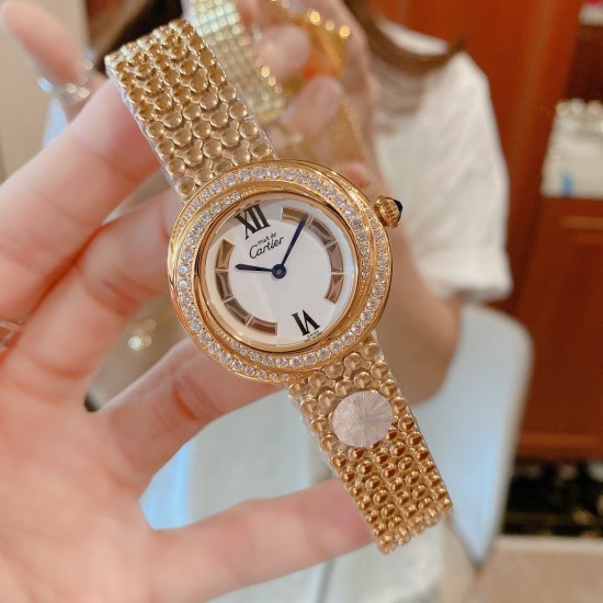 卡家时光流转系列经典中古表 真香警告⚠️Cartier小旋风 最热门的Vintage✔️小旋风的外壳,三圈圆圈绻缱交缠,演绎人生真挚情感。精致闪耀,华丽璀璨,,美到炸裂直径32mm,原装瑞士机芯,蓝宝石防刮镜面,有镀白金款和镀黄金,镀玫瑰金材质(白金为真白金材质,玫瑰金和黄金均为唛金电镀),美不胜收‼️女神必备中古腕表,韵味十足,上手超级奈斯 卡家时光流转系列经典中古表 真香警告⚠️Cartier小旋风 最热门的Vintage✔️小旋风的外壳,三圈圆圈绻缱交缠,演绎人生真挚情感。精致闪耀,华丽璀璨,,美到炸裂直径32mm,原装瑞士机芯,蓝宝石防刮镜面,有镀白金款和镀黄金,镀玫瑰金材质(白金为真白金材质,玫瑰金和黄金均为唛金电镀),美不胜收‼️女神必备中古腕表,韵味十足,上手超级奈斯