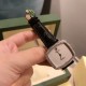 最新劳力士Rolex采用知名经典的设计将它重新呈现,品牌的三方联名创造了一个独特的系列,同时满足了手表和街头爱好者的高要求。尺寸3228mm 进口意大利小牛皮带,腕间流年,诠释你的美,就是如此简单! 最新劳力士Rolex采用知名经典的设计将它重新呈现,品牌的三方联名创造了一个独特的系列,同时满足了手表和街头爱好者的高要求。尺寸3228mm 进口意大利小牛皮带,腕间流年,诠释你的美,就是如此简单!