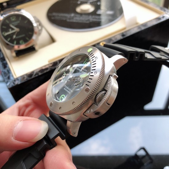 沛纳海- Panerai 型号:PAM 00024 类型:男士顶级机械腕表机芯:全自动机械机芯材质:316L精钢表壳(大尺寸够霸气)材料:进口矿物质镜面 进口小牛皮表带 霸气十足 魅力四射尺寸:直径48mm 厚15mm 新款上市,超强夜光,欢迎转载!三杰精致推荐男士机械休闲商务腕表 SJ为你精心打造超真实实物图拍摄 让你超真实实物图体验 沛纳海- Panerai 型号:PAM 00024 类型:男士顶级机械腕表机芯:全自动机械机芯材质:316L精钢表壳(大尺寸够霸气)材料:进口矿物质镜面 进口小牛皮表带 霸气十足 魅力四射尺寸:直径48mm 厚15mm 新款上市,超强夜光,欢迎转载!三杰精致推荐男士机械休闲商务腕表 SJ为你精心打造超真实实物图拍摄 让你超真实实物图体验