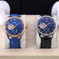 品牌：万国 IWC表带：真牛皮/316L精钢表带机芯：全自动机械机芯材料：矿物质超强镜面尺寸：直径41mm厚12mm！