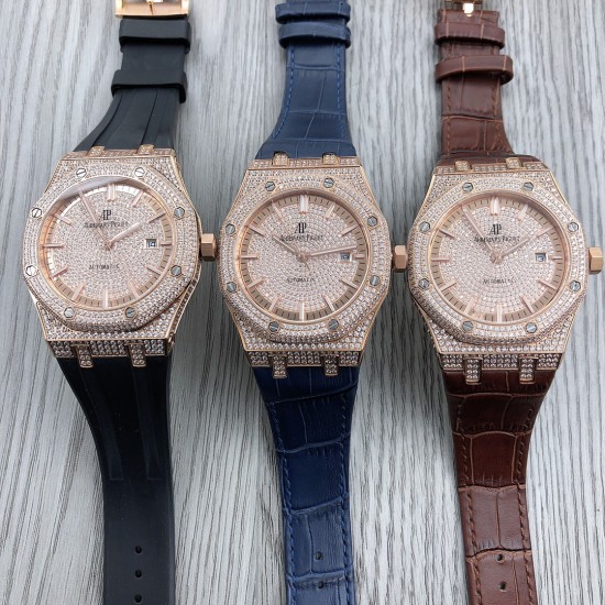 爱彼 Audemars Piguet MR1 皇家橡树系列 15400 阿拉伯数️方钻手表 搭载316L不锈精钢表壳 实心厚重钢带精选进口奥地利水钻 光彩闪耀 搭载2813改3120全自动机芯 精准稳定走时 耗时12个月改装还原正品AP满钻效果,尺寸41.5x12mm 重量170g 爱彼 Audemars Piguet MR1 皇家橡树系列 15400 阿拉伯数️方钻手表 搭载316L不锈精钢表壳 实心厚重钢带精选进口奥地利水钻 光彩闪耀 搭载2813改3120全自动机芯 精准稳定走时 耗时12个月改装还原正品AP满钻效果,尺寸41.5x12mm 重量170g