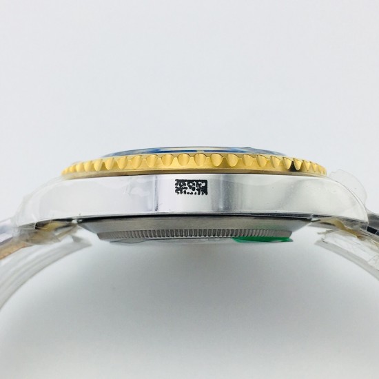 N9 Factory力作 V9版劳力士Rolex绿蓝黑水鬼904L钢版,表圈和圈口刻度填色更逼真,直径40毫米x13毫米,搭载ETA2836自动机械机芯,904L精钢表壳表链,蓝宝石镜面,超强夜光,折叠扣,防水大于100米!N9匠心独运 值得你拥有! N9 Factory力作 V9版劳力士Rolex绿蓝黑水鬼904L钢版,表圈和圈口刻度填色更逼真,直径40毫米x13毫米,搭载ETA2836自动机械机芯,904L精钢表壳表链,蓝宝石镜面,超强夜光,折叠扣,防水大于100米!N9匠心独运 值得你拥有!
