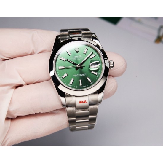 ROLEX 劳力士 蚝式恒动日志型41mm系列腕表,直径41mm,经典的蚝式表壳搭配三角坑纹外圈,把头采用旋入式设计,抗刮损蓝水晶玻璃,防反光凸透式放大(2.5倍)日历窗,隐蔽式摺叠皇冠带扣,矜持有度秀而不媚 恒久优雅! ROLEX 劳力士 蚝式恒动日志型41mm系列腕表,直径41mm,经典的蚝式表壳搭配三角坑纹外圈,把头采用旋入式设计,抗刮损蓝水晶玻璃,防反光凸透式放大(2.5倍)日历窗,隐蔽式摺叠皇冠带扣,矜持有度秀而不媚 恒久优雅!