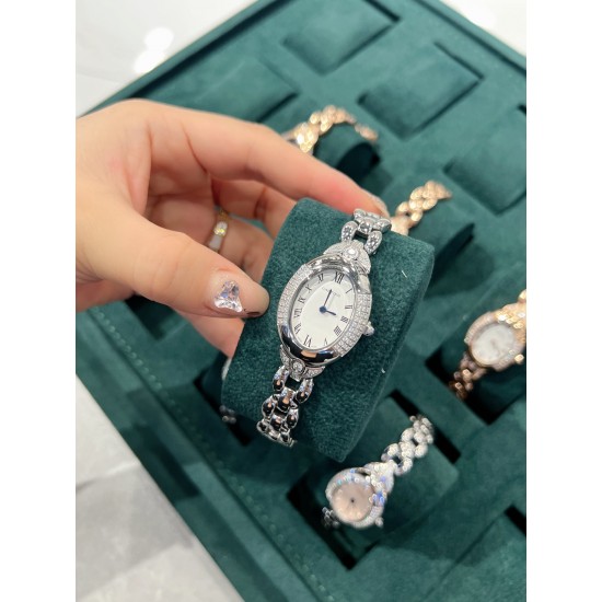 卡地亚-Cartier❥镂空托月盘的卡地亚沙特限量版❥316精钢材质❥进口石英机芯❥表盘直径30mm,厚度7.5mm❥相信懂表的老玩家们都清楚,先有他的雏形后才有那万人空巷的蓝气球的诞生 ,前沿~佛系XX厂家走访瑞士民间收藏坊才淘到这难得的限量版宝贝,一比一重新开模定制,最大限度的还原臻品 表壳三件套都与正品通用,玻璃3点位月牙斜度是cnc雕刻,并非用模具压制 卡地亚-Cartier❥镂空托月盘的卡地亚沙特限量版❥316精钢材质❥进口石英机芯❥表盘直径30mm,厚度7.5mm❥相信懂表的老玩家们都清楚,先有他的雏形后才有那万人空巷的蓝气球的诞生 ,前沿~佛系XX厂家走访瑞士民间收藏坊才淘到这难得的限量版宝贝,一比一重新开模定制,最大限度的还原臻品 表壳三件套都与正品通用,玻璃3点位月牙斜度是cnc雕刻,并非用模具压制