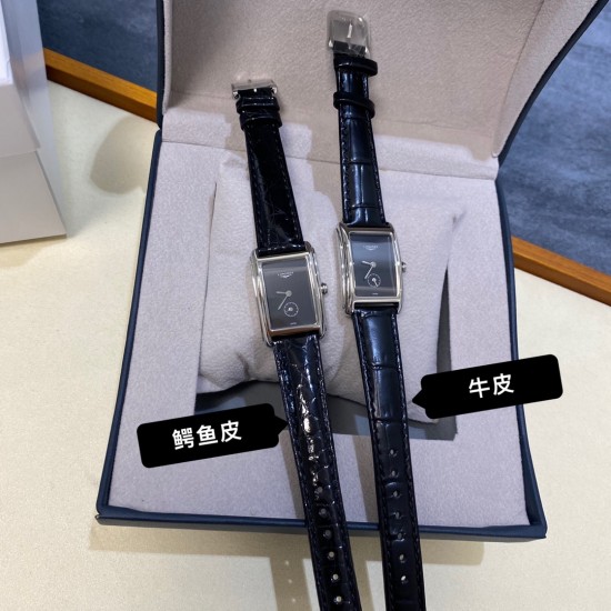 新款上市!浪琴表黛绰维纳系列石英女士腕表,意式生活邂后现代优雅,精致优雅知性,高端配置,搭配进口石英机芯,拱形双卜蓝宝石玻璃镜面,精钢表壳,表盘尺寸:20.8✖️32mm 新款上市!浪琴表黛绰维纳系列石英女士腕表,意式生活邂后现代优雅,精致优雅知性,高端配置,搭配进口石英机芯,拱形双卜蓝宝石玻璃镜面,精钢表壳,表盘尺寸:20.8✖️32mm