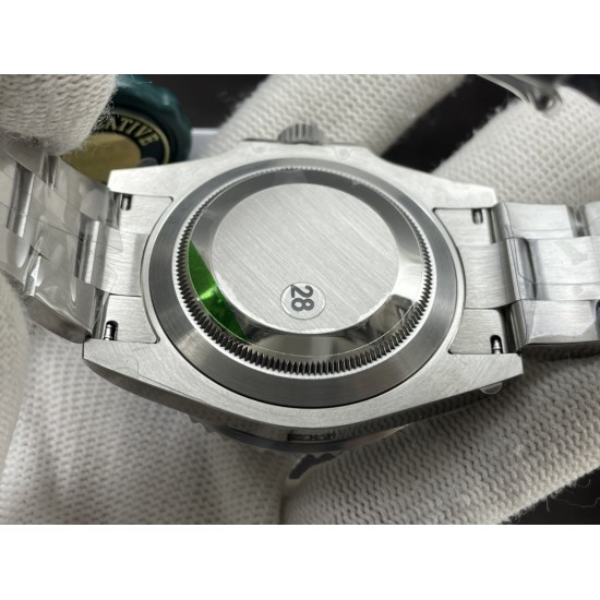 VS新款劳力士水鬼预售。41mm全新壳型正品开模(不是拿40mm壳改的),搭载全新3235机芯,72小时动能储存。没错,72小时。市面3235机芯,2824/2836实际动能储存时间在38小时左右,只能放一个晚上。全新3235机芯实测可放一个周末不停,真正的一劳永逸。首批享三年内配件五折升级服务,畅享无虑,升级无忧。 VS新款劳力士水鬼预售。41mm全新壳型正品开模(不是拿40mm壳改的),搭载全新3235机芯,72小时动能储存。没错,72小时。市面3235机芯,2824/2836实际动能储存时间在38小时左右,只能放一个晚上。全新3235机芯实测可放一个周末不停,真正的一劳永逸。首批享三年内配件五折升级服务,畅享无虑,升级无忧。